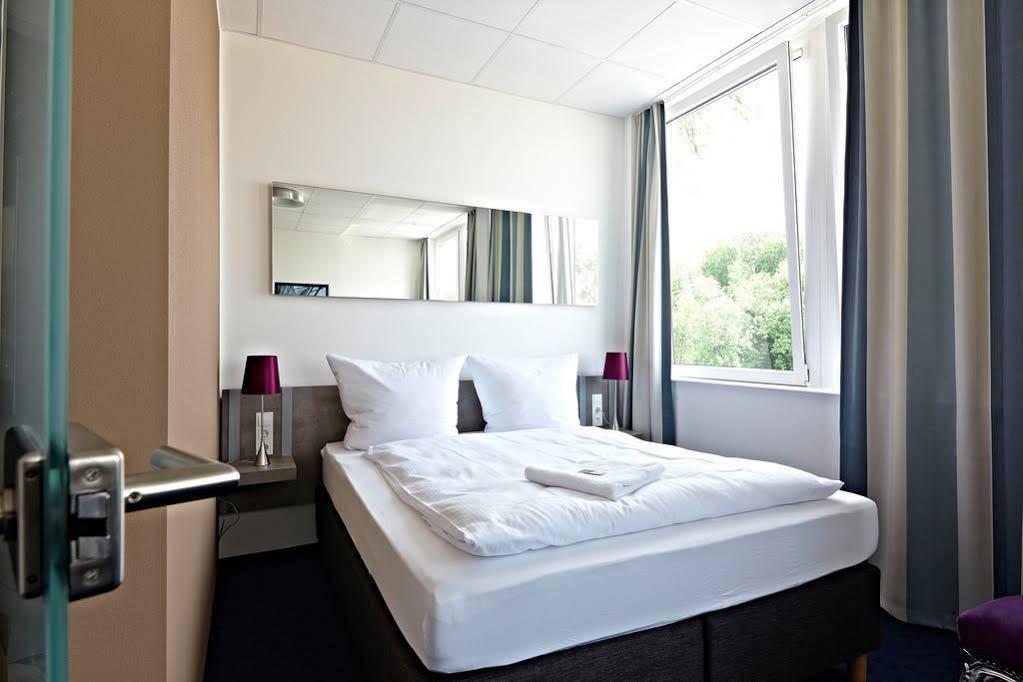 Road House Hotel Πάντερμπορν Εξωτερικό φωτογραφία