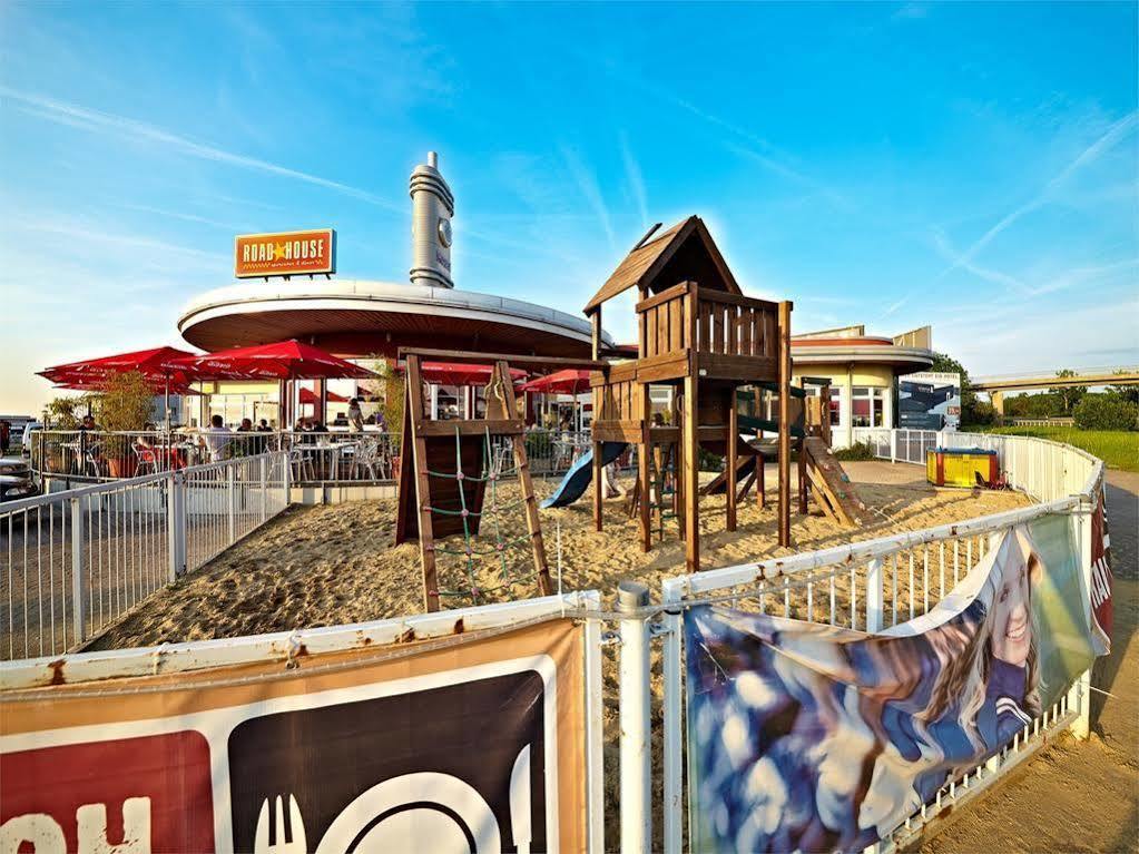 Road House Hotel Πάντερμπορν Εξωτερικό φωτογραφία